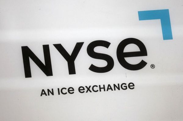 Wall Street chute à l'ouverture, déçue par l'inflation