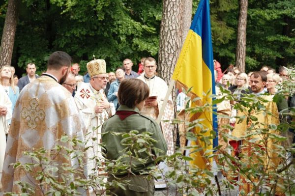 Les Ukrainiens de Belgique réunis à Banneux pour prier pour la paix et les défenseurs de l’Ukraine