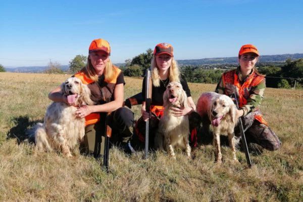 En Isère, trois chasseresses, une maman et ses jumelles de 16 ans, font leur première ouverture