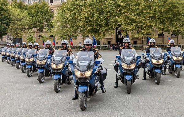 Escortes de chefs d'Etat, défilés, sécurité du Tour de France... Les motards de la garde républicaine fêtent leur 70 ans