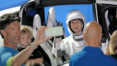 Samantha Cristoforetti devient la première Européenne aux commandes de l'ISS