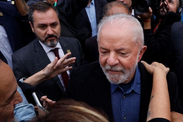 Elections sous tension au Brésil, Lula favori pour la présidence