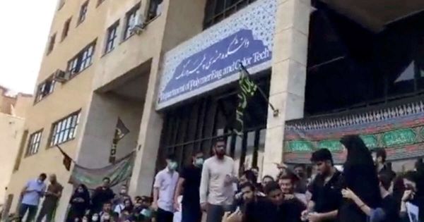 En Iran, les étudiants veulent donner un "nouvel élan” à la contestation violemment réprimée par le régime