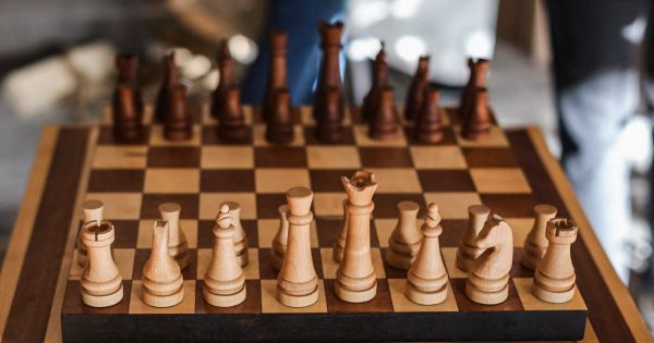 Loisirs. Polémique aux échecs : une plateforme assure qu'Hans Niemann a triché "plus de 100 fois"
