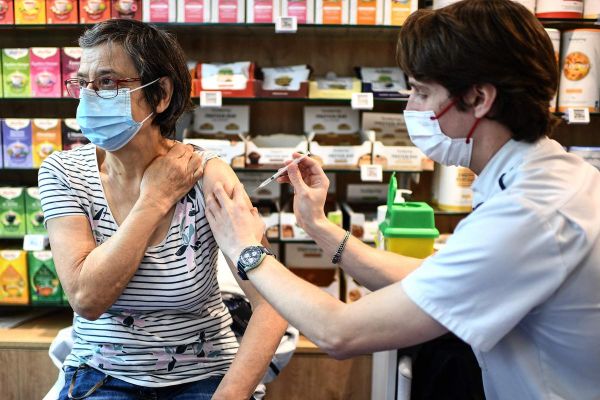 Vaccination contre la grippe et le Covid : « C'est maintenant que ça se joue », alerte le gouvernement