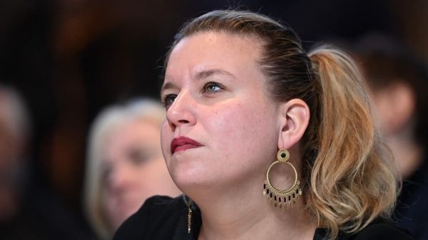 Mathilde Panot (LFI) accuse Bruno Le Maire (Macronie) de tentative de corruption active