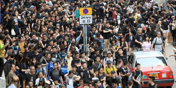  « Be Water » : quand Hong Kong inspire les manifestants contre la réforme des retraites