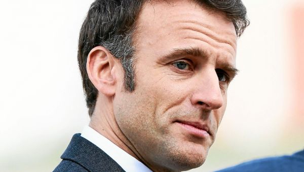 Retraites : Macron appelle à « apaiser » mais affirme que « la foule » n'a pas de « légitimité »