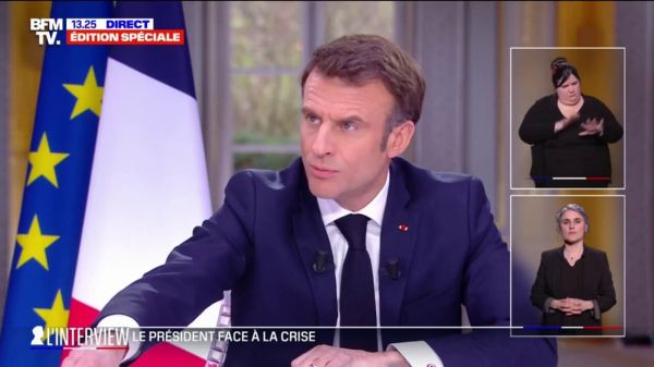 Emmanuel Macron: "Nous n'avons pas le droit dans notre pays à l'arrêt ou à l'immobilisme"