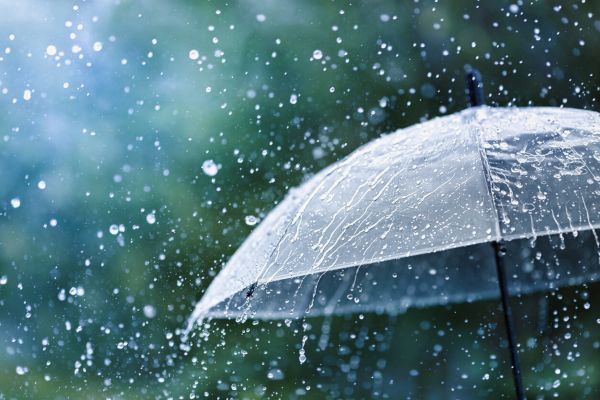 Météo : les 34 départements concernés par la pluie ce week-end