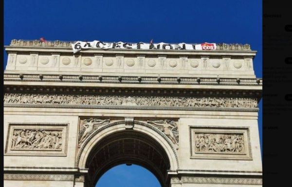 Manifestation à Paris : « 64, c'est non »... L'Arc de Triomphe occupé par des grévistes