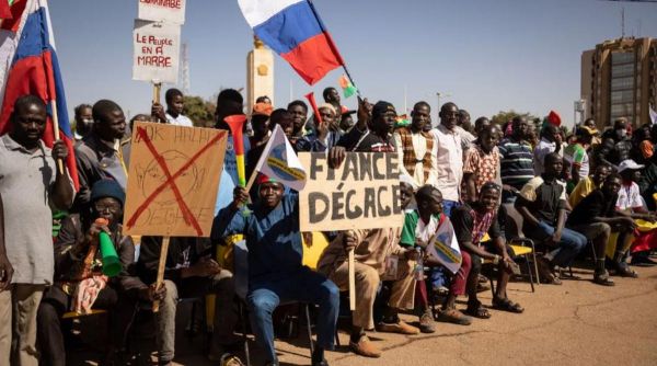 La France suspend les adoptions au Burkina Faso
