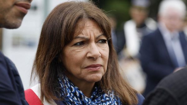 Anne Hidalgo à Tahiti : près de 60.000 euros de frais de voyage pour la maire de Paris