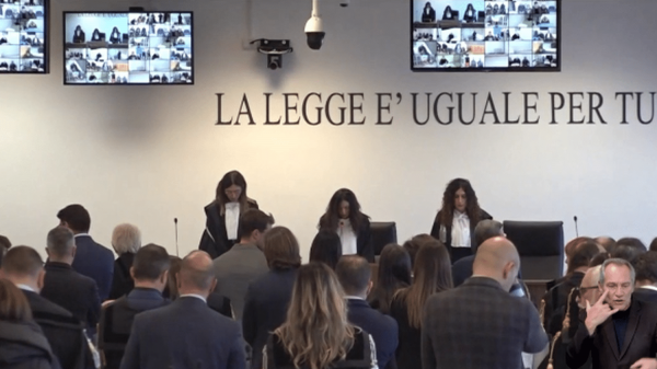 Italie : un procès XXL pour des membres de la Ndrangheta