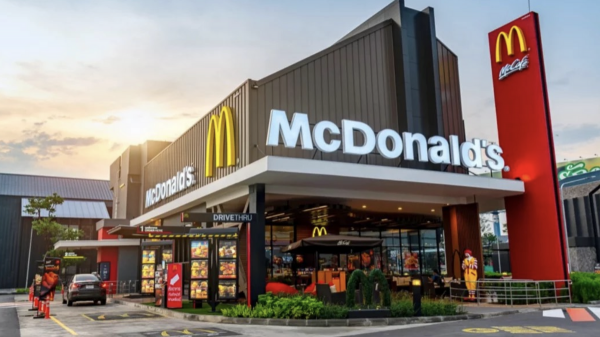 VE : McDonald's va devenir le plus gros réseau de charge rapide en France