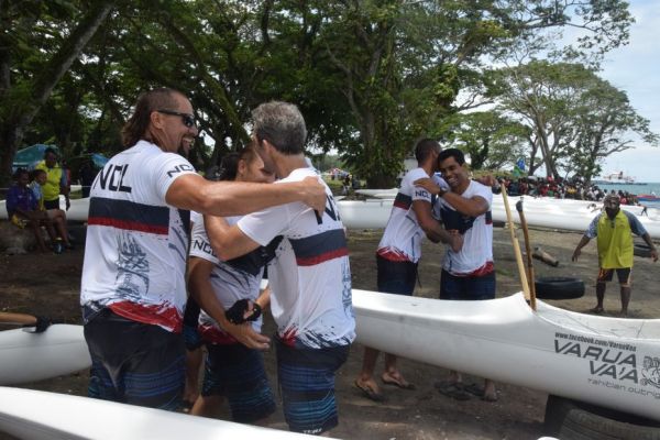 Jeux du Pacifique : La pirogue V12 calédonienne garde son titre à Honiara