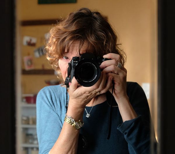 Sylvie Texier, autrice réalisatrice de films documentaires a suivi la formation Prise de vues mise à niveau / perfectionnement : « mieux maîtriser les techniques »