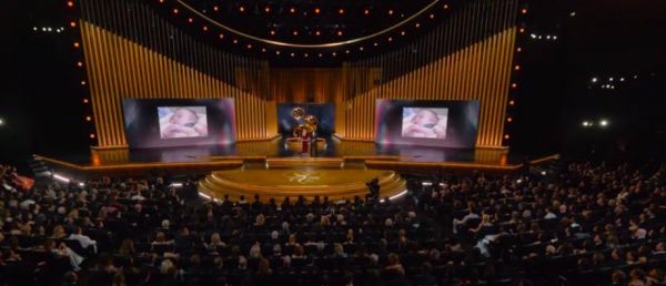 L'audience des Emmy Awards, équivalent des Oscars pour la télévision américaine, a atteint un nouveau plus bas historique lundi soir, malgré une soirée saluée par la critique - VIDEO