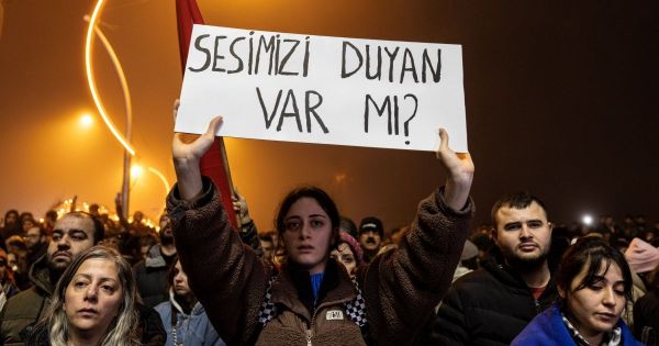 Turquie : Entraves aux poursuites liées aux tremblements de terre mortels