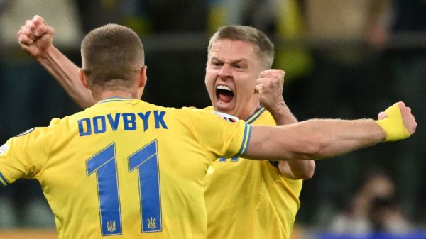 "Ce sont autant de manières de montrer qu'on va gagner" : à Kiev, la qualification de l'Ukraine pour l'Euro de foot regonfle le moral des habitants