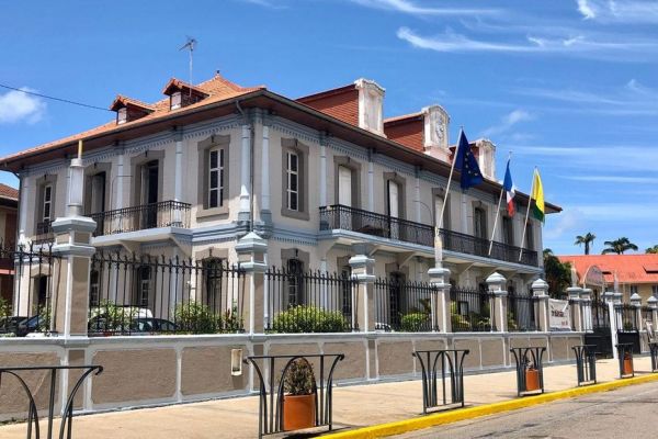 Le poste d'adjoint délégué aux Affaires scolaires de la mairie de Cayenne désormais vacant