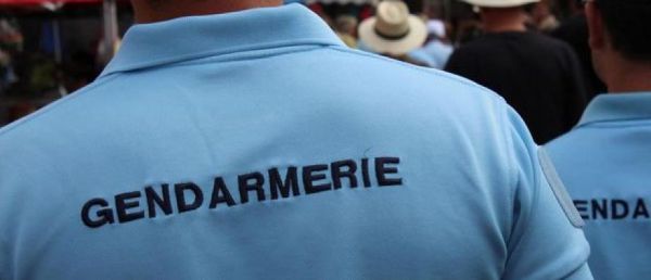 Maine-et-Loire: Un homme et une femme d'une quarantaine d'années ont été retrouvés morts par arme à feu à leur domicile de Loire-Authion
