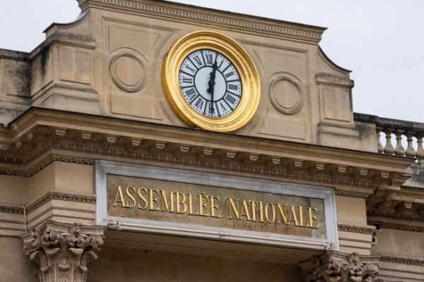 L'Assemblée nationale examine un texte de "condamnation du massacre des Algériens du 17 octobre 1961 à Paris"