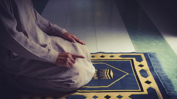 Polémiques sur l'islam : après Allah Akbar en France, l'index levé vers le ciel en Allemagne