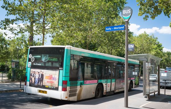 Transports : 68 % Français sont soucieux de l'impact environnemental de leurs trajets mais pas quand ils sont en voiture