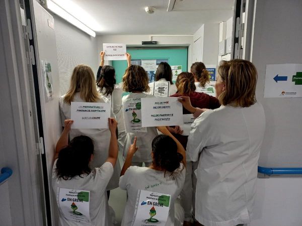 Oloron : les préparateurs en pharmacie de l'hôpital en grève