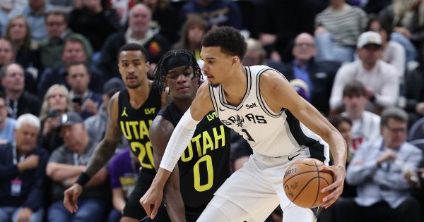 Basket – NBA : Wembanyama et les Spurs s’imposent à Utah, Denver et Oklahoma City battus