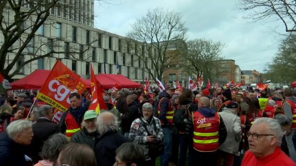 Lille: manifestation de soutien à un responsable CGT jugé pour "apologie du terrorisme"