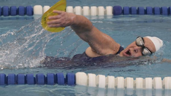 Eliana Busch, la nageuse chilienne de 89 ans à la rage de vaincre