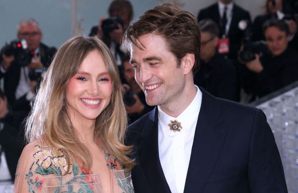 La compagne de Robert Pattinson, Suki Waterhouse, partage le premier cliché de leur bébé