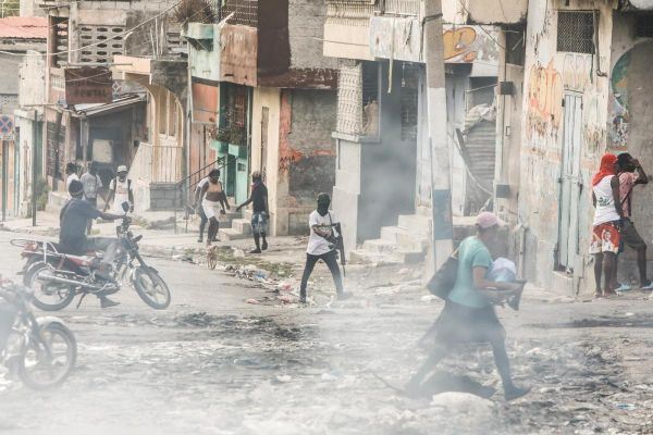 Haïti : à Port-au-Prince, « On a l'impression de vivre au milieu d'une guerre »