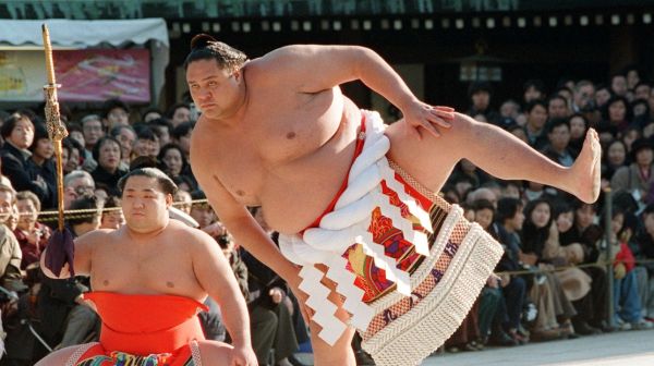 Décès de l'ancien champion de sumo Akebono