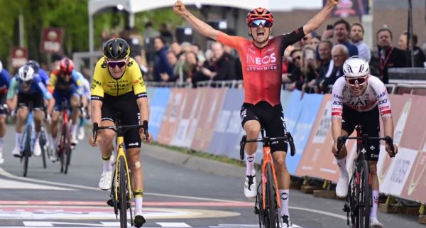[Cyclisme] Tom Pidcock remporte l’Amstel Gold Race