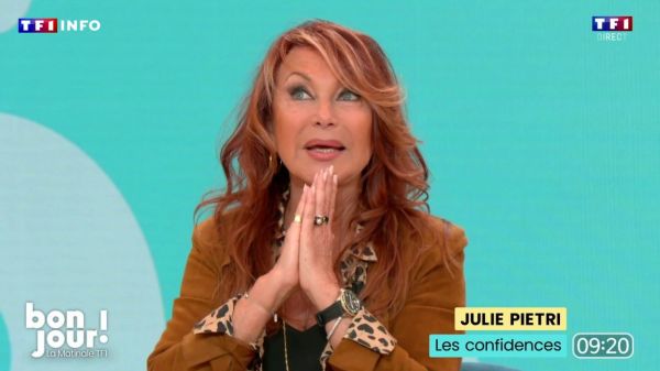 "Dépistez-vous !" : remise d'un cancer, Julie Pietri "va très bien" et appelle les femmes "à consulter" | TF1 INFO