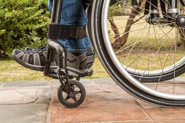 Une couverture totale des coûts des fauteuils roulants prévue d’ici fin 2024