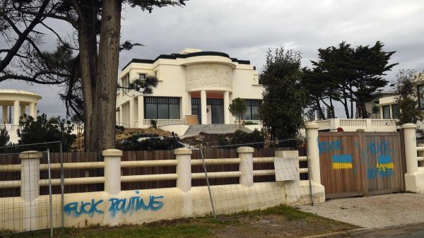 Une villa appartenant au compagnon russe de l'ex-femme de Poutine saisie dans le Sud-Ouest