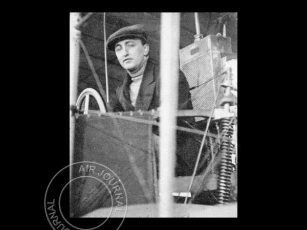 Le 18 avril 1910 dans le ciel : Meeting aérien de Nice : un homme à la mer