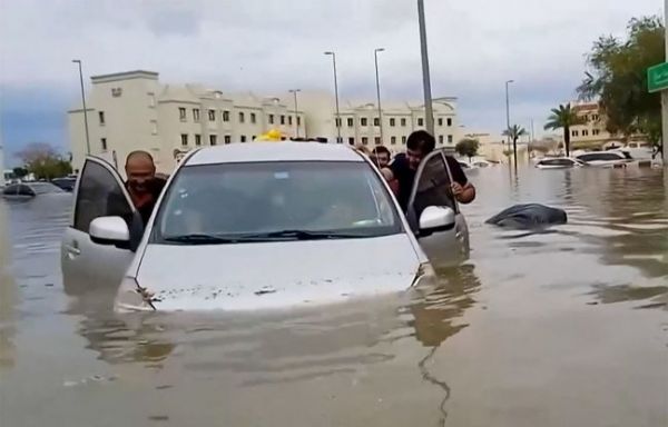Emirats arabes unis : Dubaï se remet difficilement de deux ans de pluies en une journée