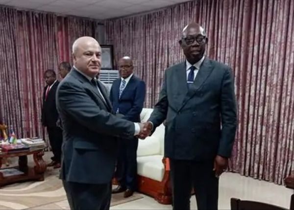 Centrafrique : lAmbassadeur de Russie en RCA reçu en audience par le Premier ministre Moloua (Autre presse)
