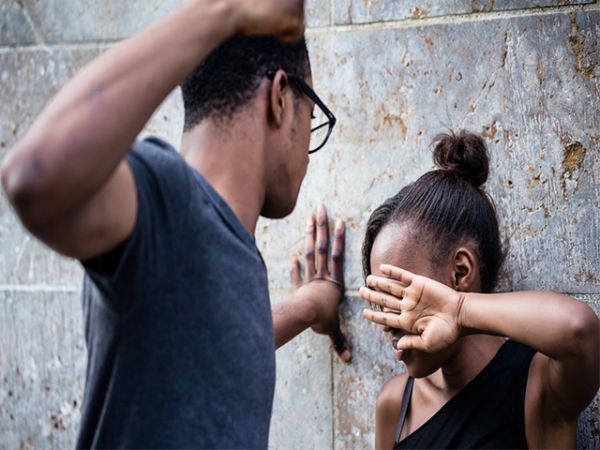 Gabon : enceinte et battue à mort pour avoir désobéi à son conjoint