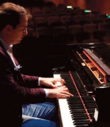 Le pianiste marocain Marouan Benabdallah enchante le public indien