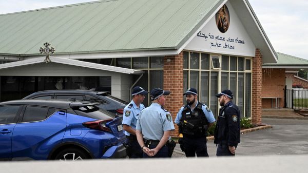 Attaque dans une église de Sydney : le suspect âgé de 16 ans inculpé pour terrorisme