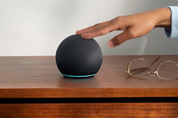 Amazon brade sa meilleure enceinte connectée l’Echo Dot 5 à -46%