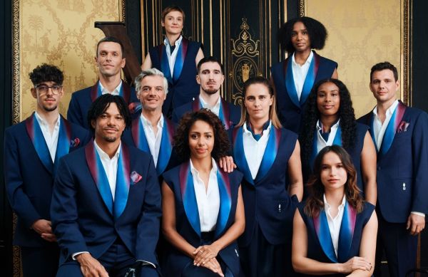 Smoking sans-manche : la tenue féminine de l'équipe de France pour la cérémonie d'ouverture des Jeux Olympiques fait débat