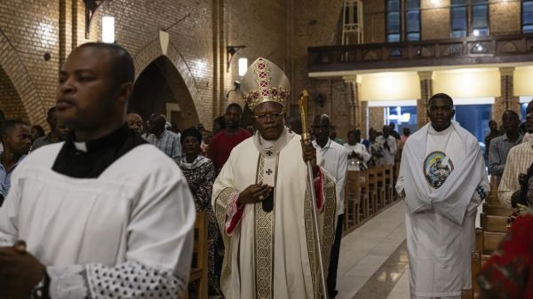 RDC: le cardinal Ambongo accuse le gouvernement d'armer les FDLR