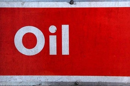 Le pétrole en légère baisse, la prime de risque géopolitique s'estompe